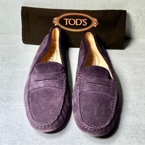 Vintage Tod's Gommino Bubble in Violet Suede. Never worn.